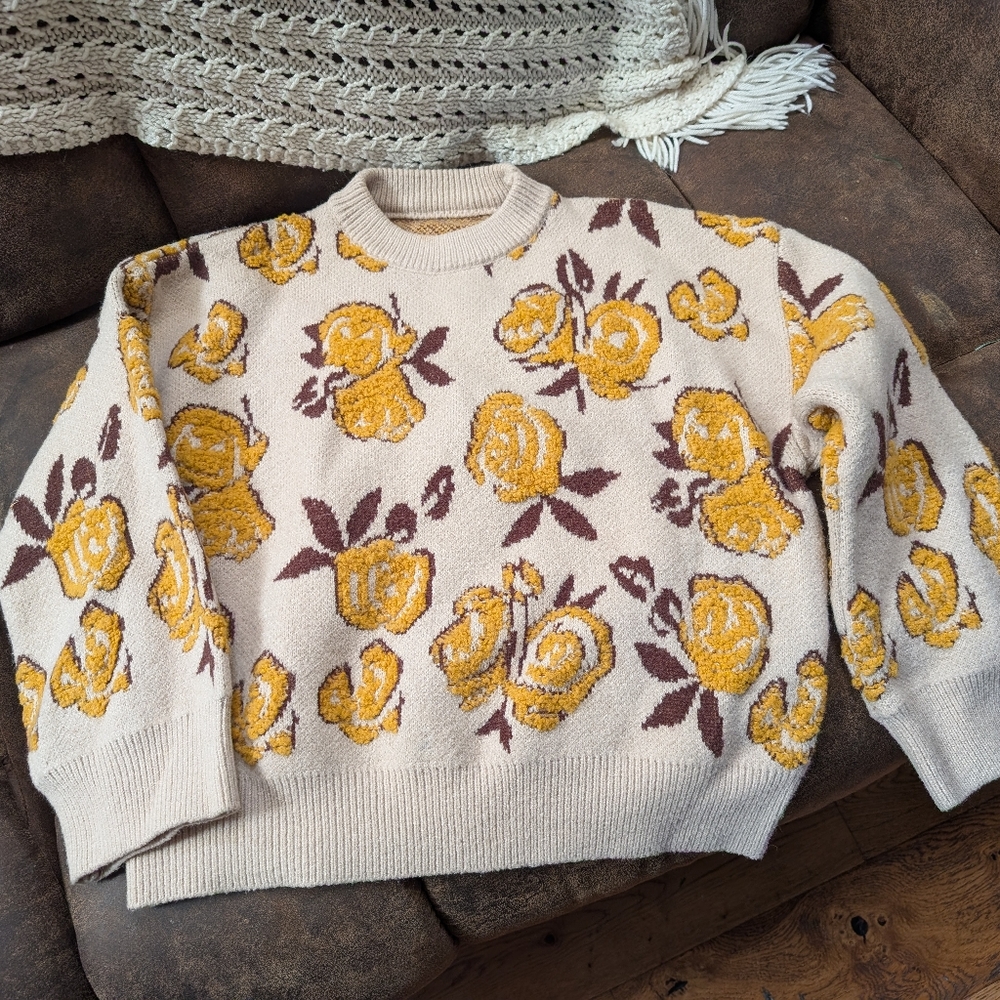 Vintage Gold Cream Tan Floral Knit Sweater No Tags Thick Wool ? Longsleeve MCM